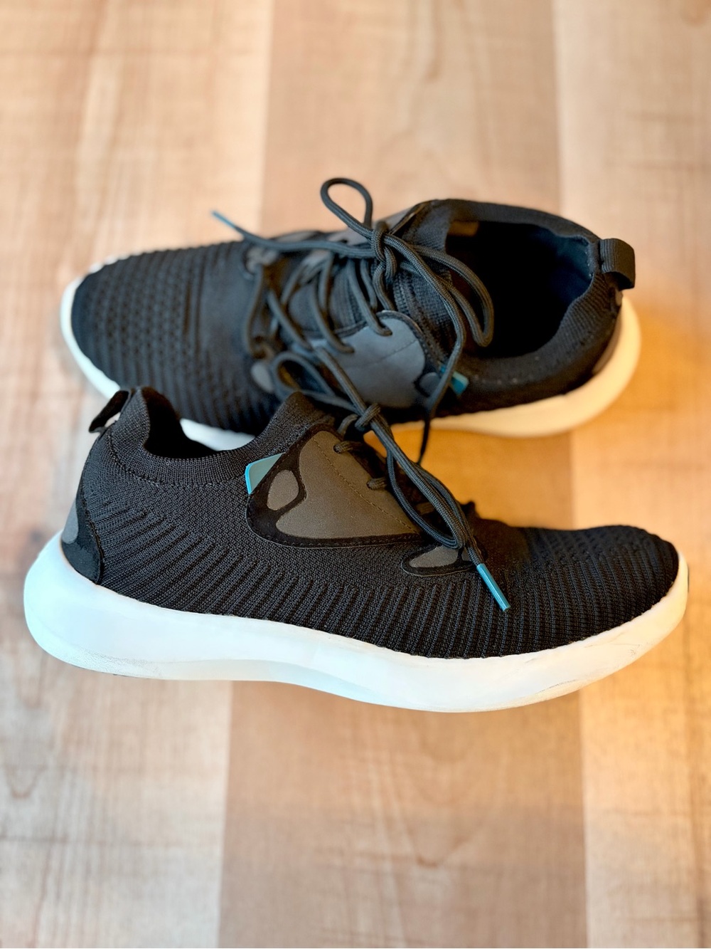 Vessi Everyday Move Womens Waterproof Black Sneakers Size 9